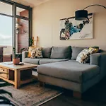 Beachfront Flat & Mountain View