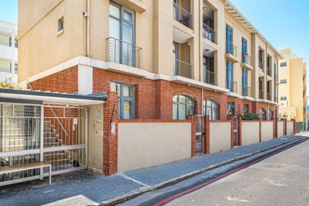 Beachfront Flat & Mountain View * Kapstadt