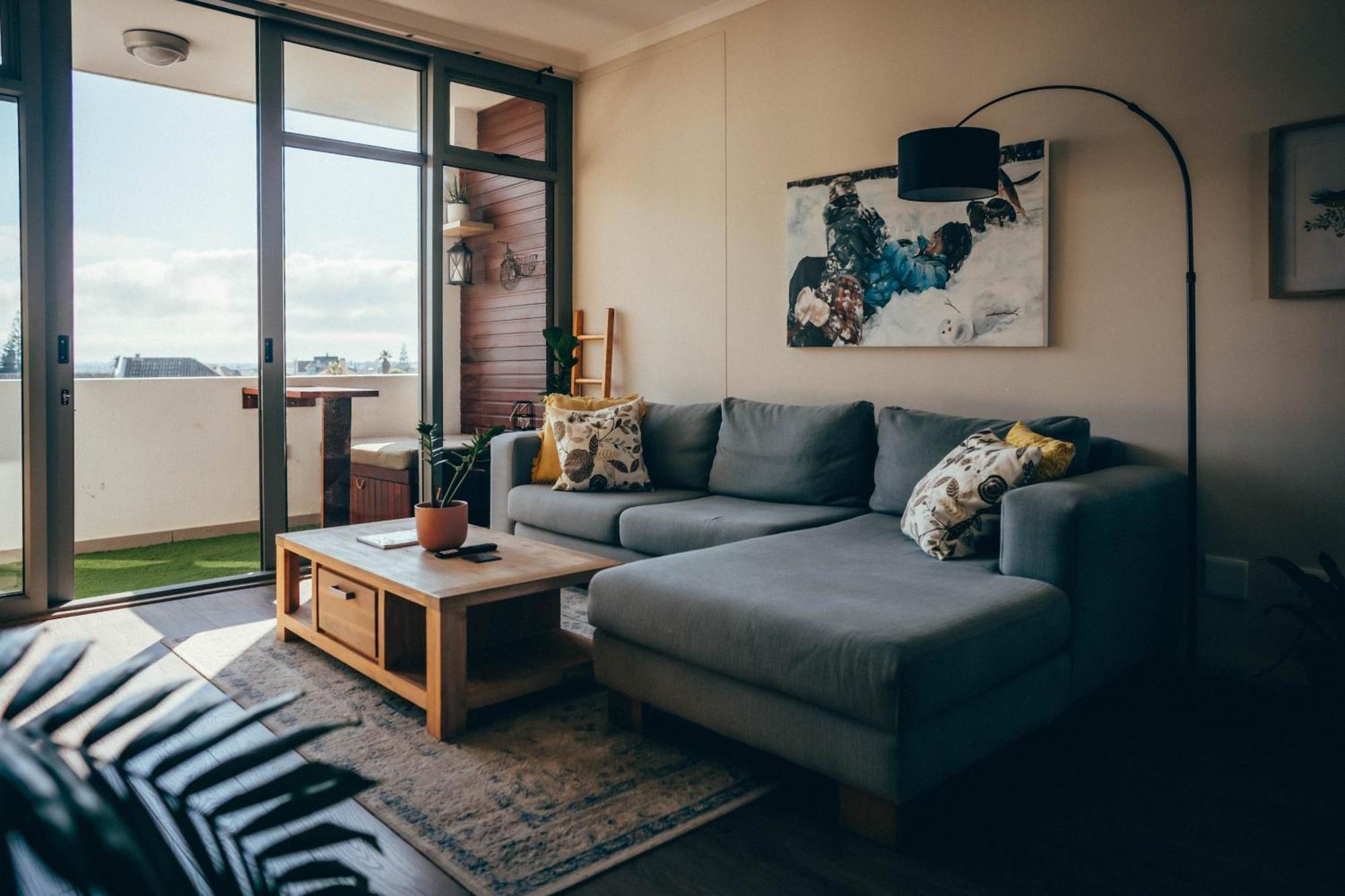 Beachfront Flat & Mountain View Apartment